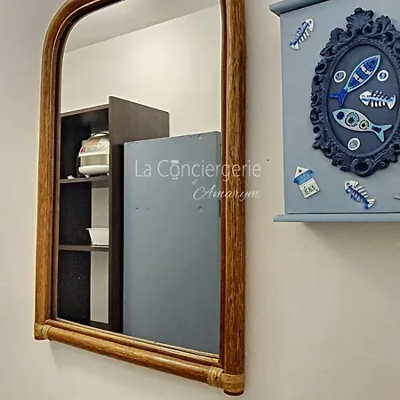 Th 23 - Vue Sur Le Port